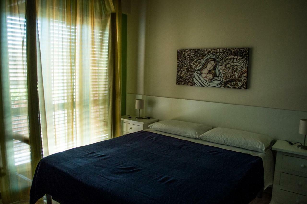 Golden House City Μιλάτσο Εξωτερικό φωτογραφία